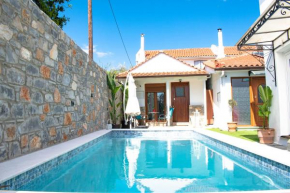 Del Sol Suites